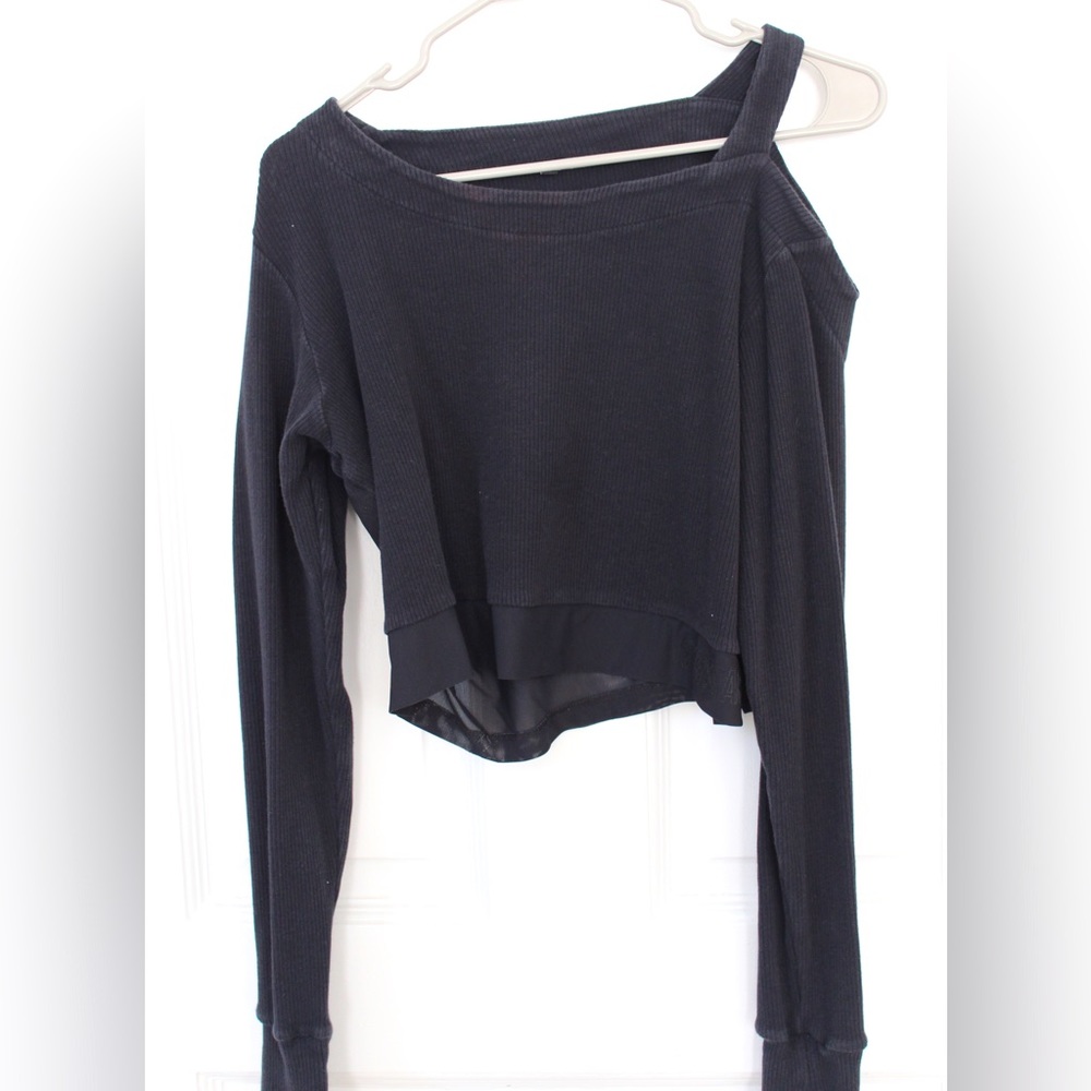 Gymshark Black Cropped Long Sleeve Size Medium